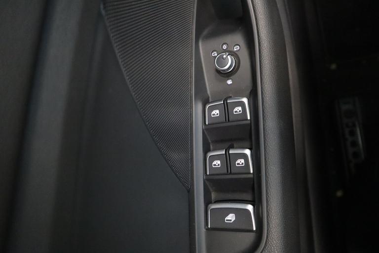 Audi A3 Cabriolet 1.4 TFSI Sport S Line Edition Navigatie 19''LMV S-tronic NL Auto NAP 2 jaar garantie mogelijk* (vraag naar de voorwaarden) afbeelding 20