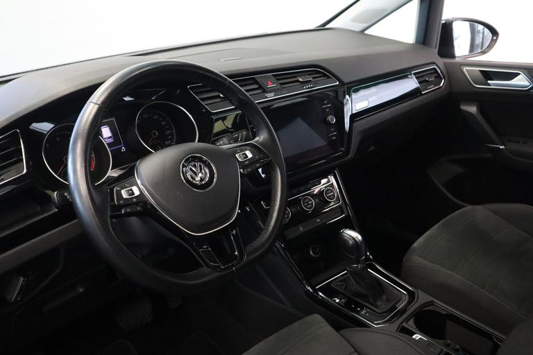 Volkswagen Touran 1.5 TSI Highline Business R 7-Persoons Panoramadak Full-led 2 jaar garantie mogelijk* (vraag naar de voorwaarden) afbeelding 11