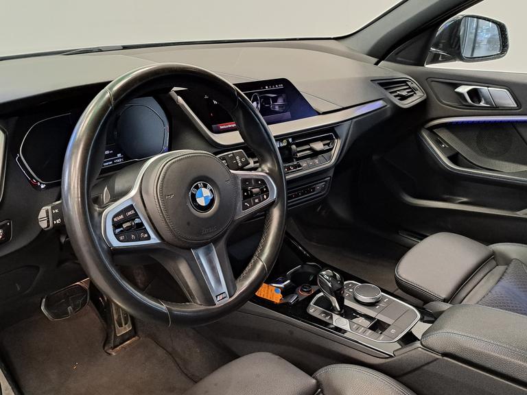 BMW 1-serie 118i Executive M-sport Full-led Navigatie Sfeerverlichting 18"LM 2 jaar garantie mogelijk* (vraag naar de voorwaarden) afbeelding 8
