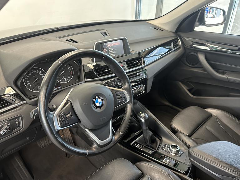 BMW X1 xDrive25i Centennial High Executive 19LMV Navigatie Leder interieur. 231 PK afbeelding 7