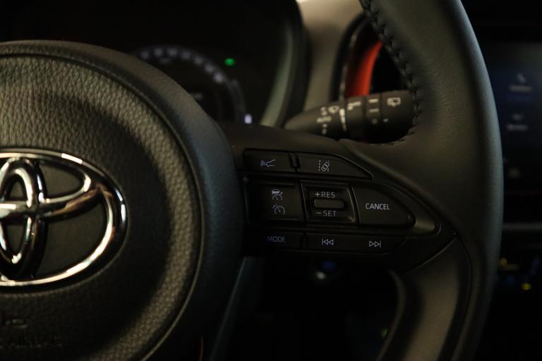 Toyota Aygo X 1.0 VVT-i MT envy JBL audio installatie , 18LMV, Navigatie, 2 jaar garantie mogelijk* (vraag naar de voorwaarden) afbeelding 12