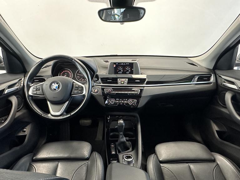 BMW X1 xDrive25i Centennial High Executive 19LMV Navigatie Leder interieur. 231 PK afbeelding 12