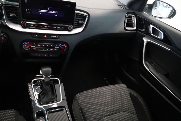 Kia Ceed Sportswagon 1.6 GDI PHEV DynamicLine Automaat, Navigatie PDC, Apple Carplay . 2 jaar garantie mogelijk* (vraag naar de voorwaarden) afbeelding 19