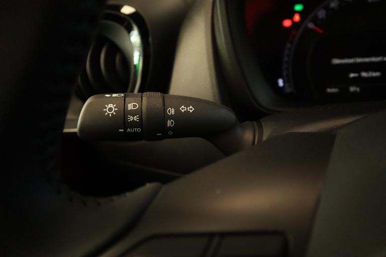 Toyota Aygo X 1.0 VVT-i MT envy JBL audio installatie , 18LMV, Navigatie, 2 jaar garantie mogelijk* (vraag naar de voorwaarden) afbeelding 13
