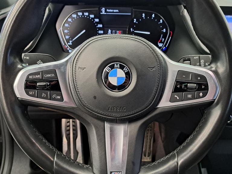 BMW 1-serie 118i Executive M-sport Full-led Navigatie Sfeerverlichting 18"LM 2 jaar garantie mogelijk* (vraag naar de voorwaarden) afbeelding 9