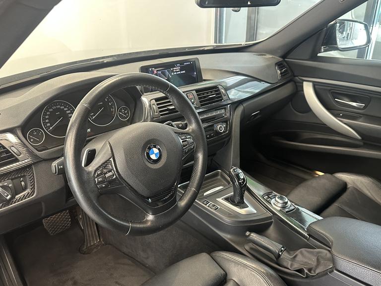 BMW 3-serie Gran Turismo Automaat 320i High Executive Leder inteirieur Navigatie, Cruise Control, 19 LM velgen  el. achterklep. afbeelding 5