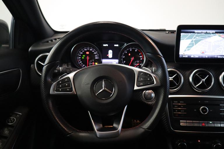 Mercedes-Benz A-Klasse 180 Business Solution AMG Upgrade Edition Cruise/Climate Navi NL Auto Automaat 2 jaar garantie mogelijk* (vraag naar de voorwaarden) afbeelding 10