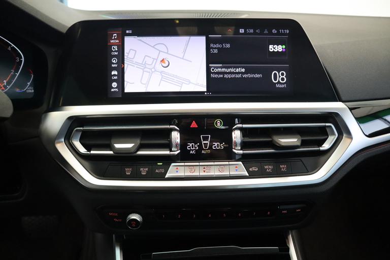 BMW 3 Serie 318i Business Edition Sport Edtion Navigatie Full-led 2 jaar garantie mogelijk* (vraag naar de voorwaarden) afbeelding 12