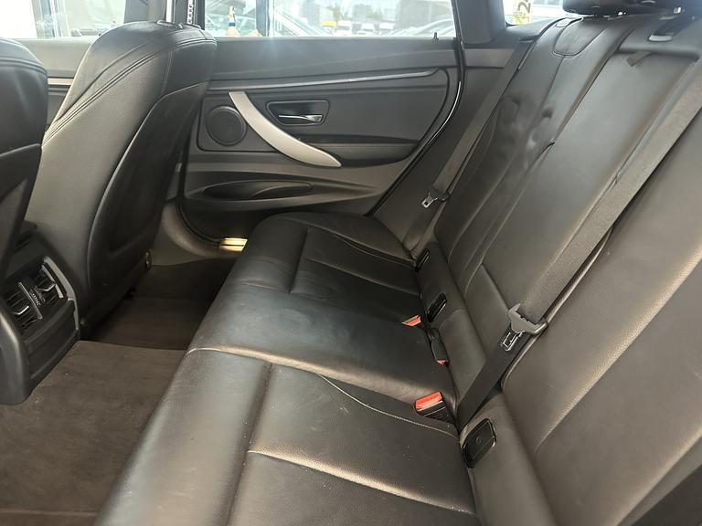 BMW 3-serie Gran Turismo Automaat 320i High Executive Leder inteirieur Navigatie, Cruise Control, 19 LM velgen  el. achterklep. afbeelding 14